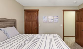 623 Autumn Dr, Altoona, WI 54720