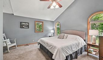 1066 Lake Viking Ter, Altamont, MO 64620