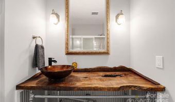 23 Springwood Dr, Asheville, NC 28805