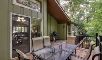608 Manor Ct, Altoona, WI 54720
