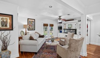 514 Sunset Dr, Bay St. Louis, MS 39520