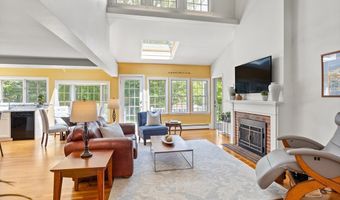 1 Emerson Dr, Acton, MA 01720