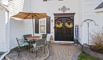 5 Brentwood Dr, Bayville, NJ 08721