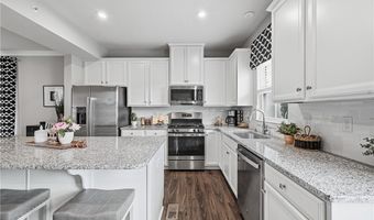 102 Lupine Dr, Adams Twp., PA 16046