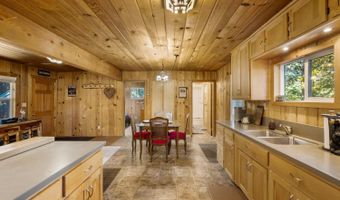 2534 Middle Dr, Arnold, CA 95223