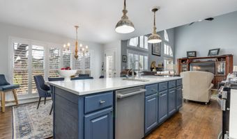 2219 Barrett Dr, Algonquin, IL 60102