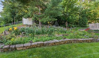 6809 Pilgrim Rd, Madison, WI 53711