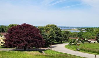 272 N Farm Dr, Bristol, RI 02809