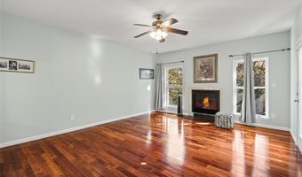 410 Gillham Ct, Ballwin, MO 63021