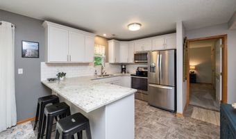 1121 NW Prairie Ridge Dr, Ankeny, IA 50023