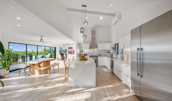 557 Kupulau Dr, Kihei, HI 96753