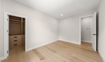 3112 N ROSSER St, Alexandria, VA 22311