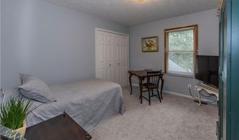 300 Lakeview Cir, Aurora, OH 44202