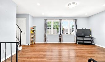 166 Pleasant Ave, Bergenfield, NJ 07621