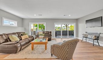 21 Lakeview Rd, Brookfield, CT 06804