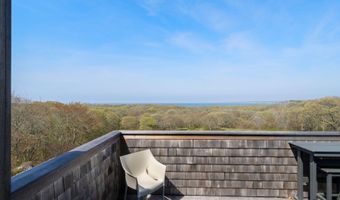 19 Locust Ln, Aquinnah, MA 02535