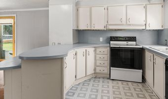513 Pauline Dr, Bonneau, SC 29431