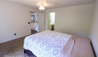 9 Piccadilly Ln, Bella Vista, AR 72714