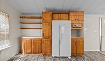 92 Bayview Pkwy, Middletown, RI 02842