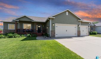 1409 W Creekside Dr, Brandon, SD 57005