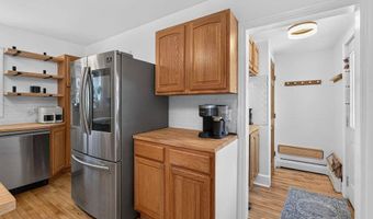 48 6th St, Bangor, ME 04401