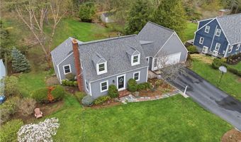 27 Old Meadow Ln, Cumberland, RI 02864