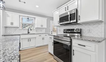 2300 Pine Ln, Barling, AR 72923