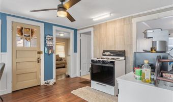 32 Union St, East Greenwich, RI 02818