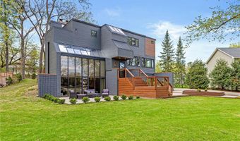 401 River Ln, Anoka, MN 55303