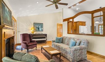9506 Lakeside Dr, Alden, MI 49612