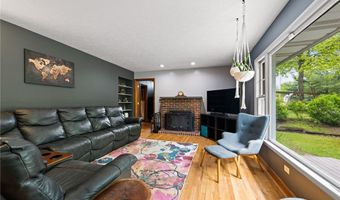107 Hilltop Dr, Amherst, OH 44001