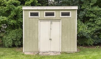 9550 Lakeside Dr, Alden, MI 49612