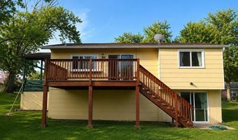745 Woodrun Dr, Ballwin, MO 63021