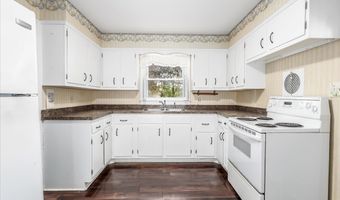 34 Valerie Ln, Danbury, CT 06811