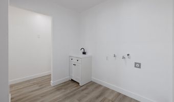 11456 Manzanita St, Armona, CA 93202