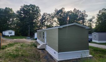 32 Cassie Ln, Bennington, VT 05201