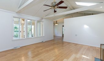 1 Boat Rd, Danbury, CT 06811
