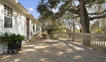 104 Felicity St, Bay St. Louis, MS 39520