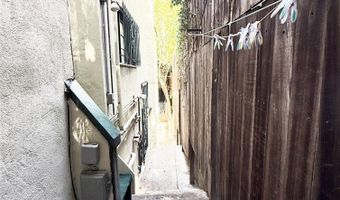 2174 Beachwood, Los Angeles, CA 90068