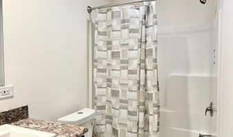 389 Tulip Ln E, Altoona, WI 54720