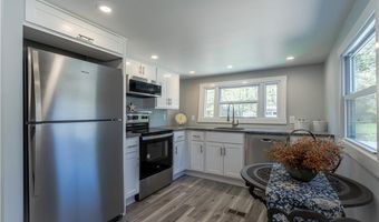 67 Linda Dr, Coventry, RI 02816