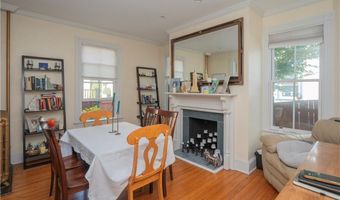 17 Lincoln St, Newport, RI 02840