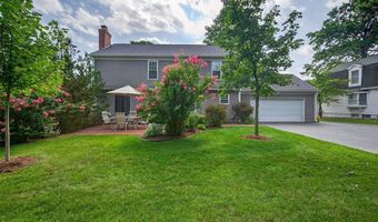 1351 Rusticview Dr, Ballwin, MO 63011