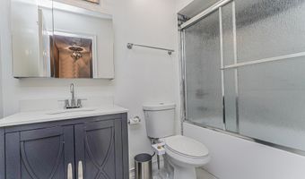 195 Kinnoll Hill Ct, Aberdeen, NJ 07747