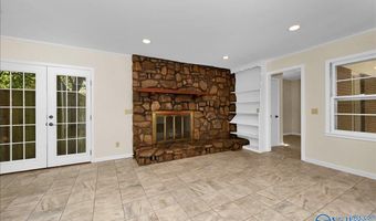 806 6th St NE, Arab, AL 35016