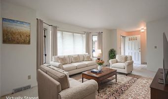 100 W Maplemere Rd, Amherst, NY 14221