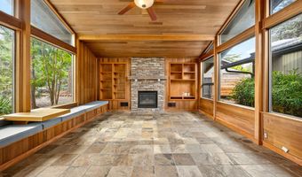 767 Twin Pines Cir, Ashland, OR 97520