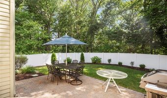 7 Aurora Dr, Cumberland, RI 02864