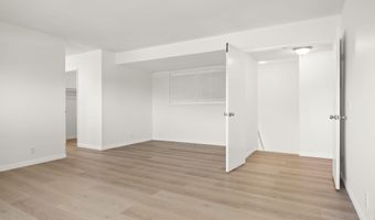196 Mariposa Dr, Camarillo, CA 93012