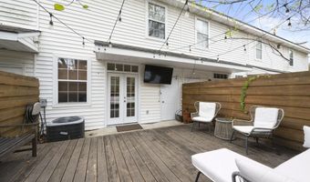 2210 Christian St #4, Baton Rouge, LA 70808